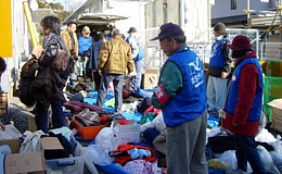 よろこばれている青空市